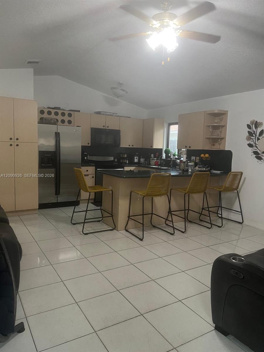 10071 NW 127 terrace, Hialeah Gardens FL 33018 photo 4
