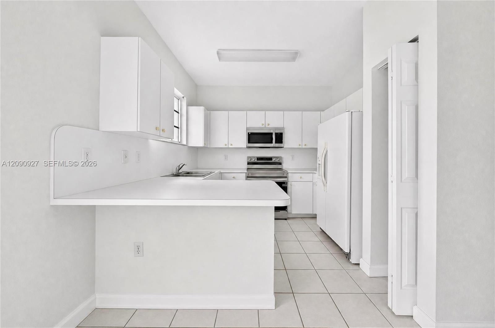 359 NE 27th Ter # 204, Homestead FL 33033 photo 5