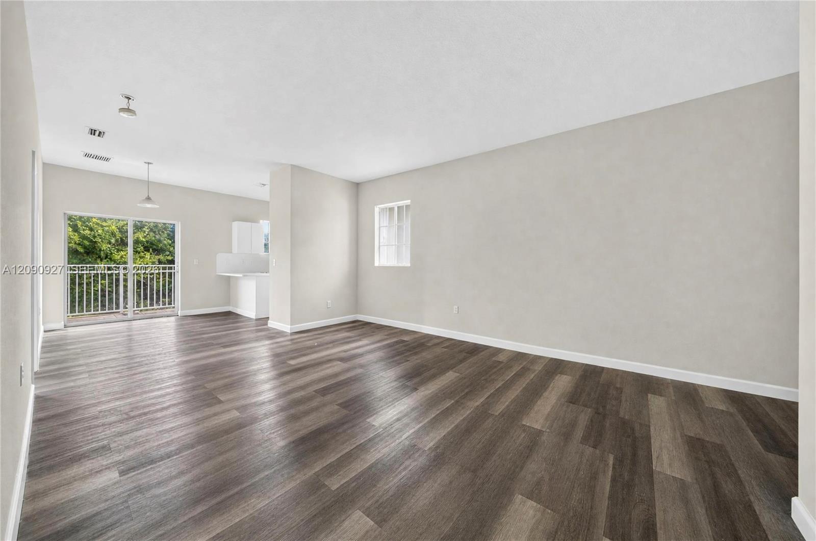 359 NE 27th Ter # 204, Homestead FL 33033 photo 4