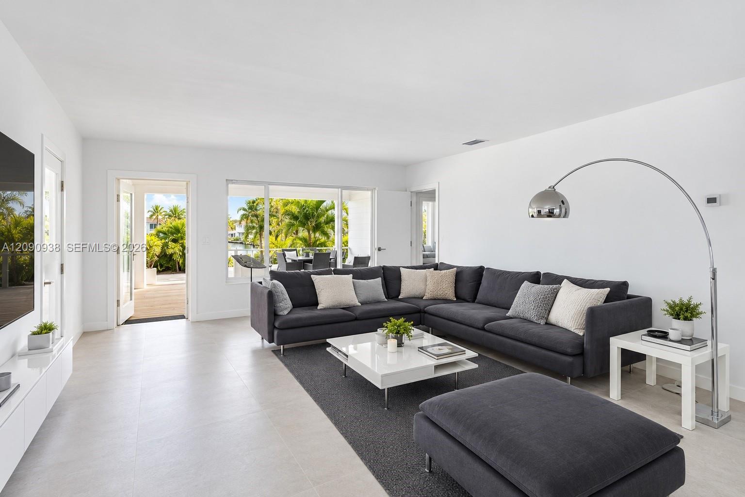 661 86th St, Miami Beach FL 33141 photo 4