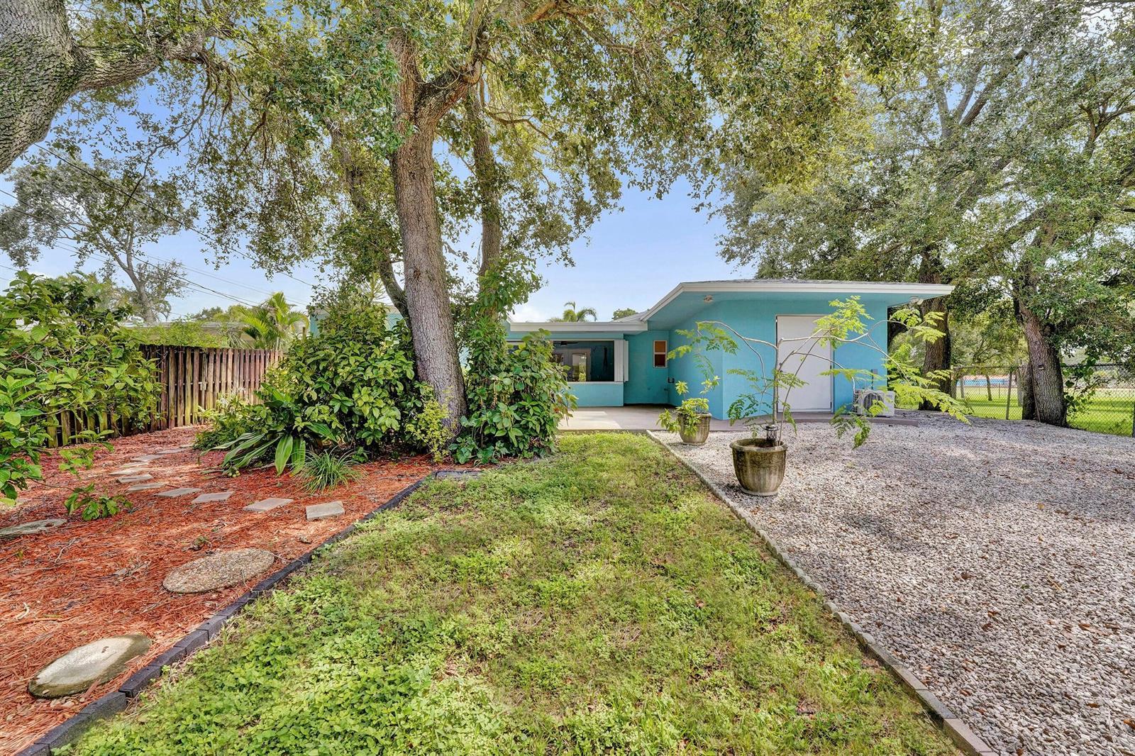 5081 SW 29TH Way, Dania Beach FL 33312 photo 2