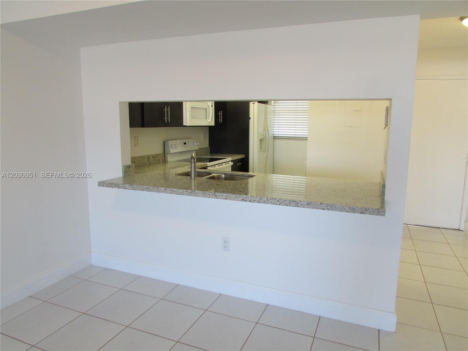 10315 NW 9th St Cir # 14, Miami FL 33172 photo 4