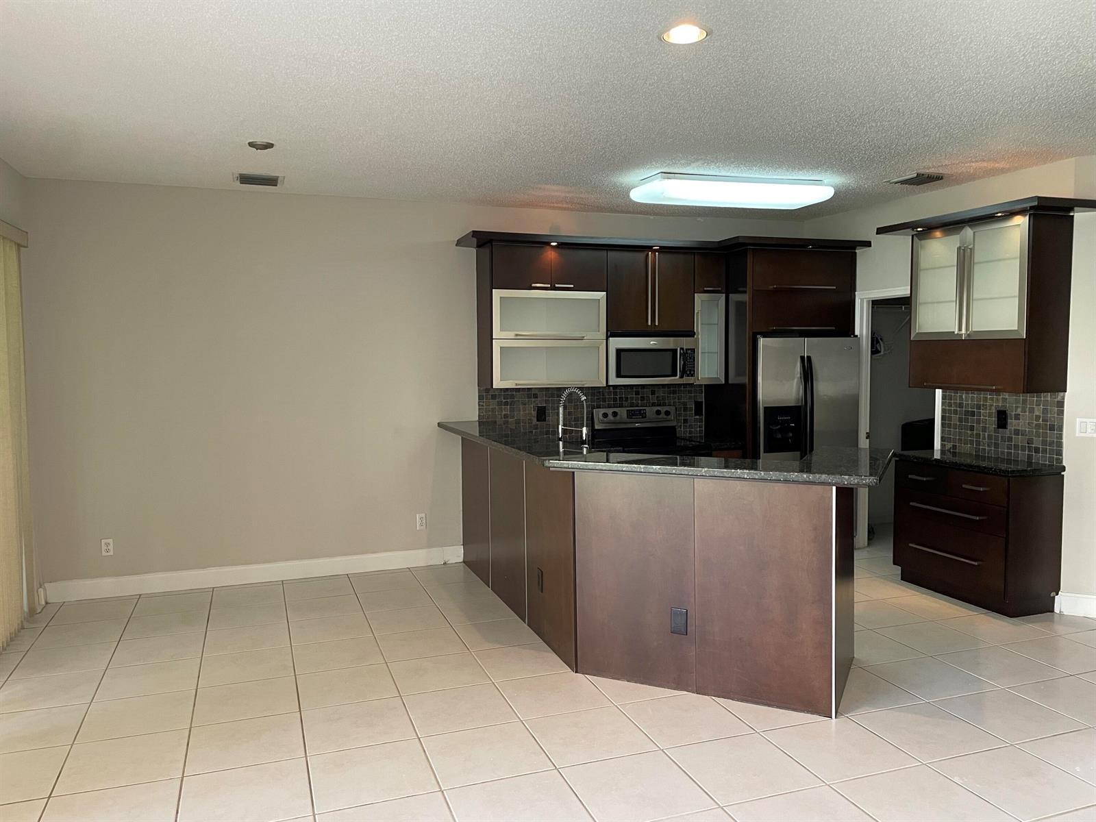 23395 Water Circle, Boca Raton FL 33486 photo 4