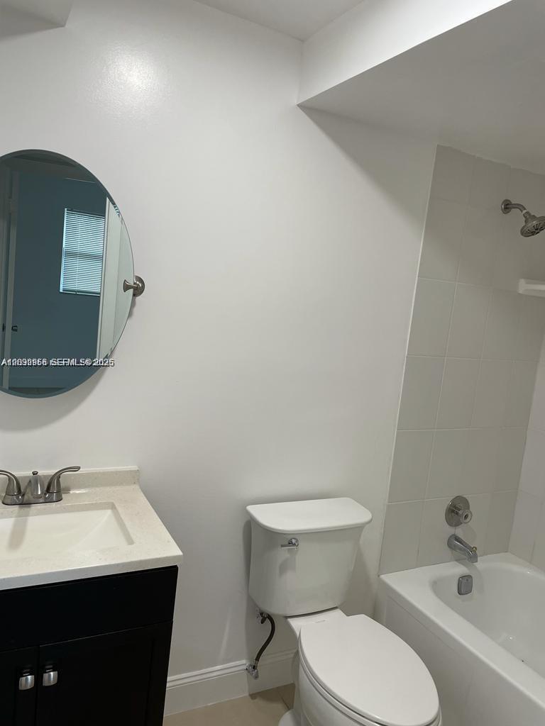 8325 Sunrise Lakes Blvd # 104, Sunrise FL 33322 photo 4