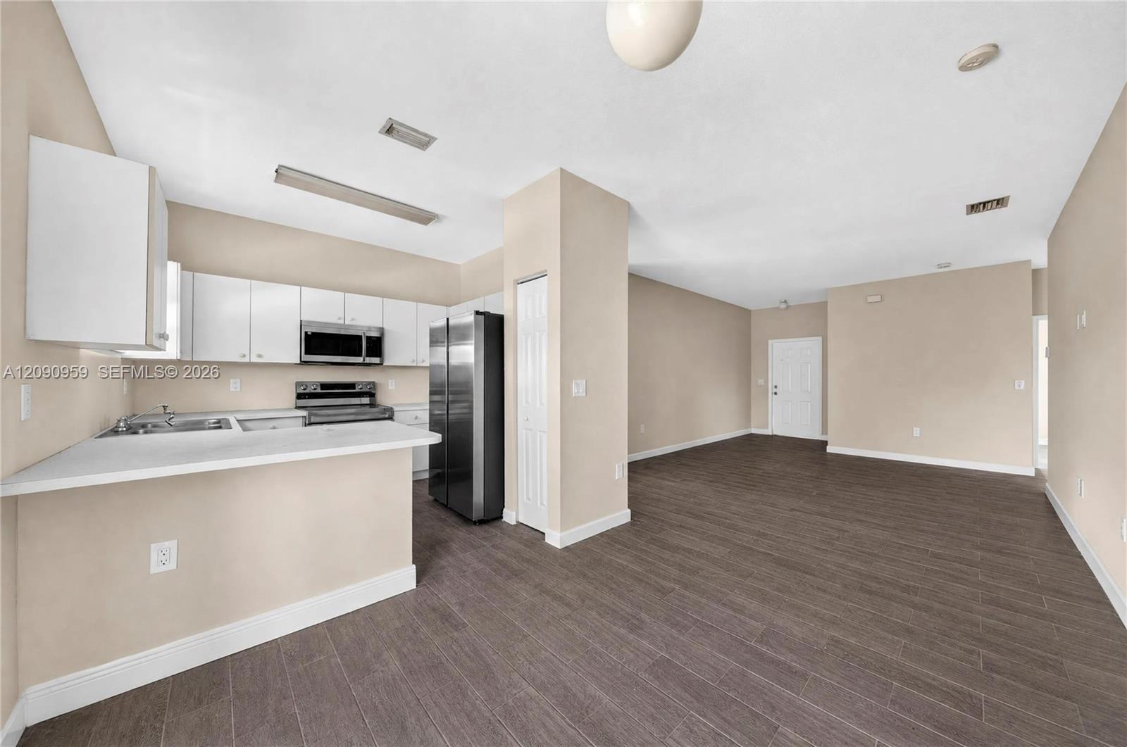 2665 NE 4th St # 204, Homestead FL 33033 photo 2