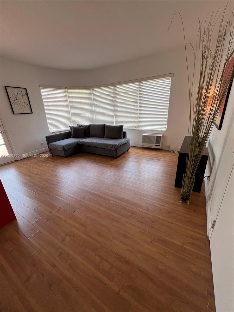 601 7th St # 1, Miami Beach FL 33139 photo 5