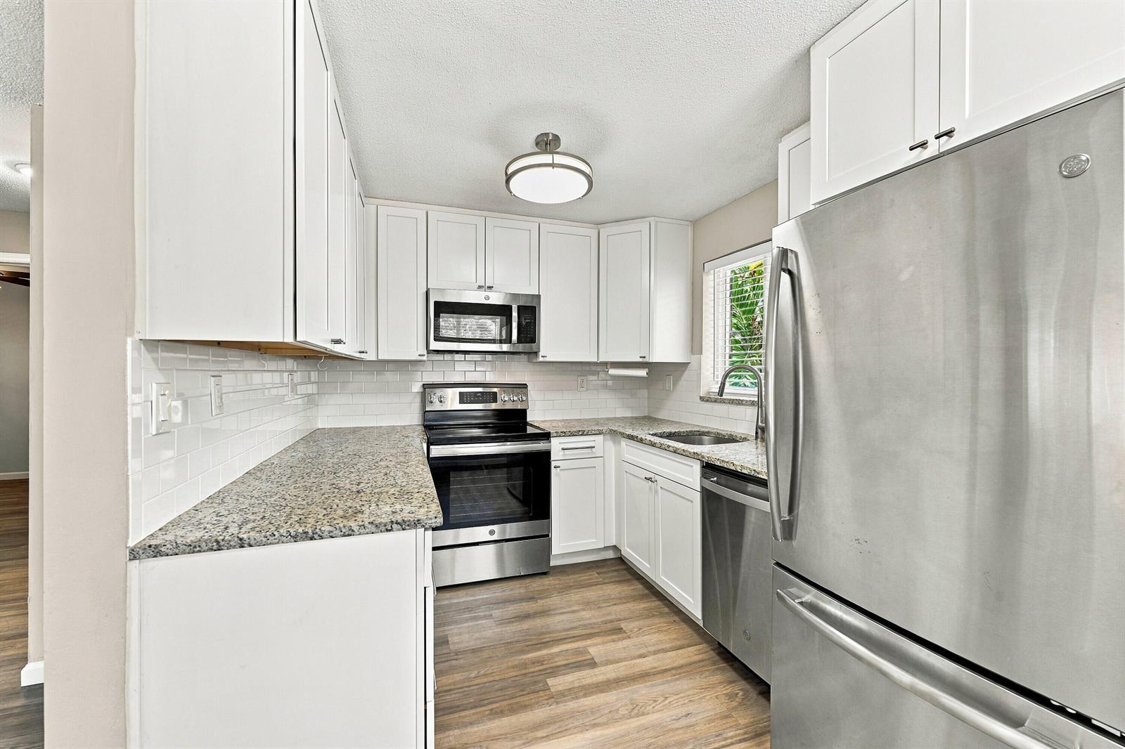 1720 NE 8th Avenue, Fort Lauderdale FL 33305