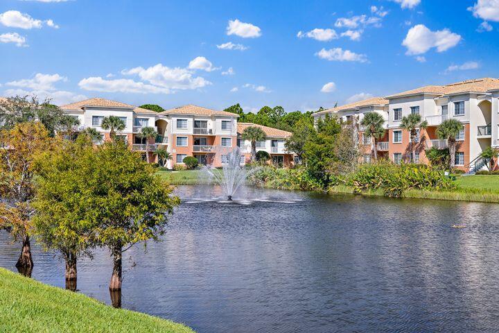 9211 Myrtlewood Circle W, Palm Beach Gardens FL 33418