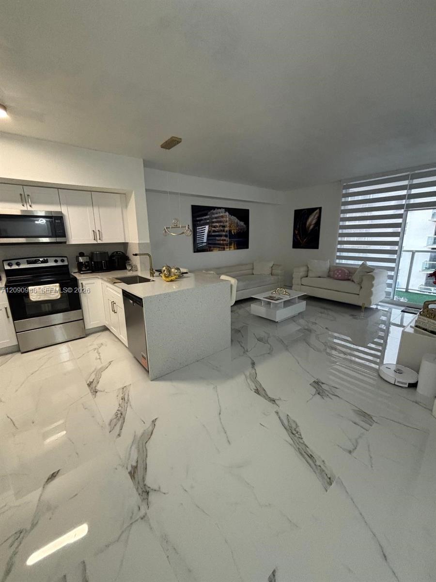 5077 NW 7th St # 912, Miami FL 33126
