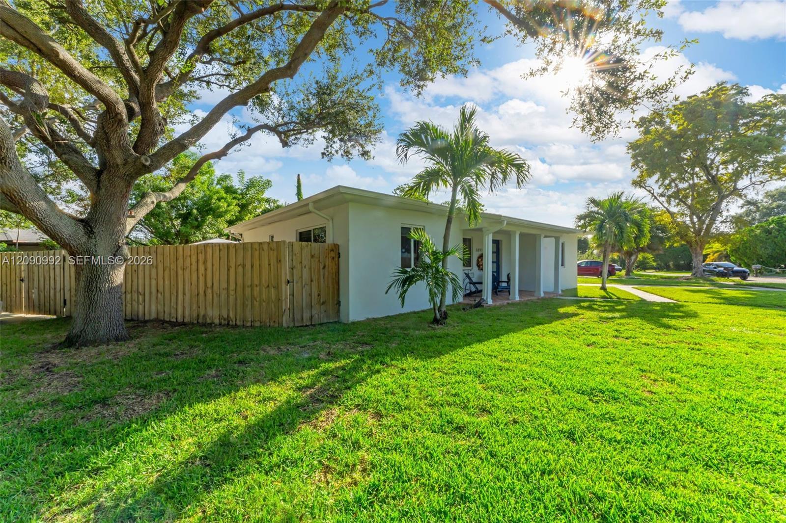 6891 SW 48th Ter, Miami FL 33155 photo 3