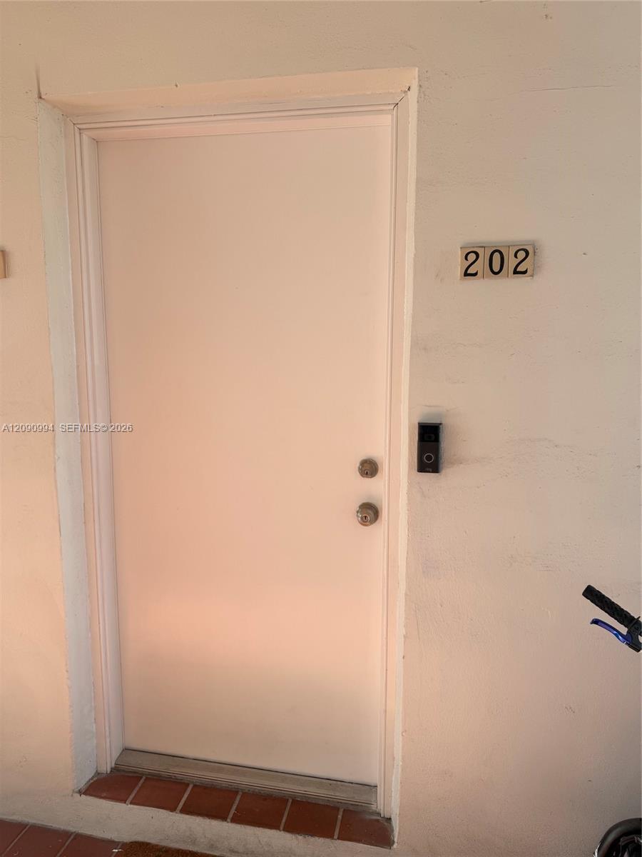 460 W Park Dr # 202, Miami FL 33172 photo 2