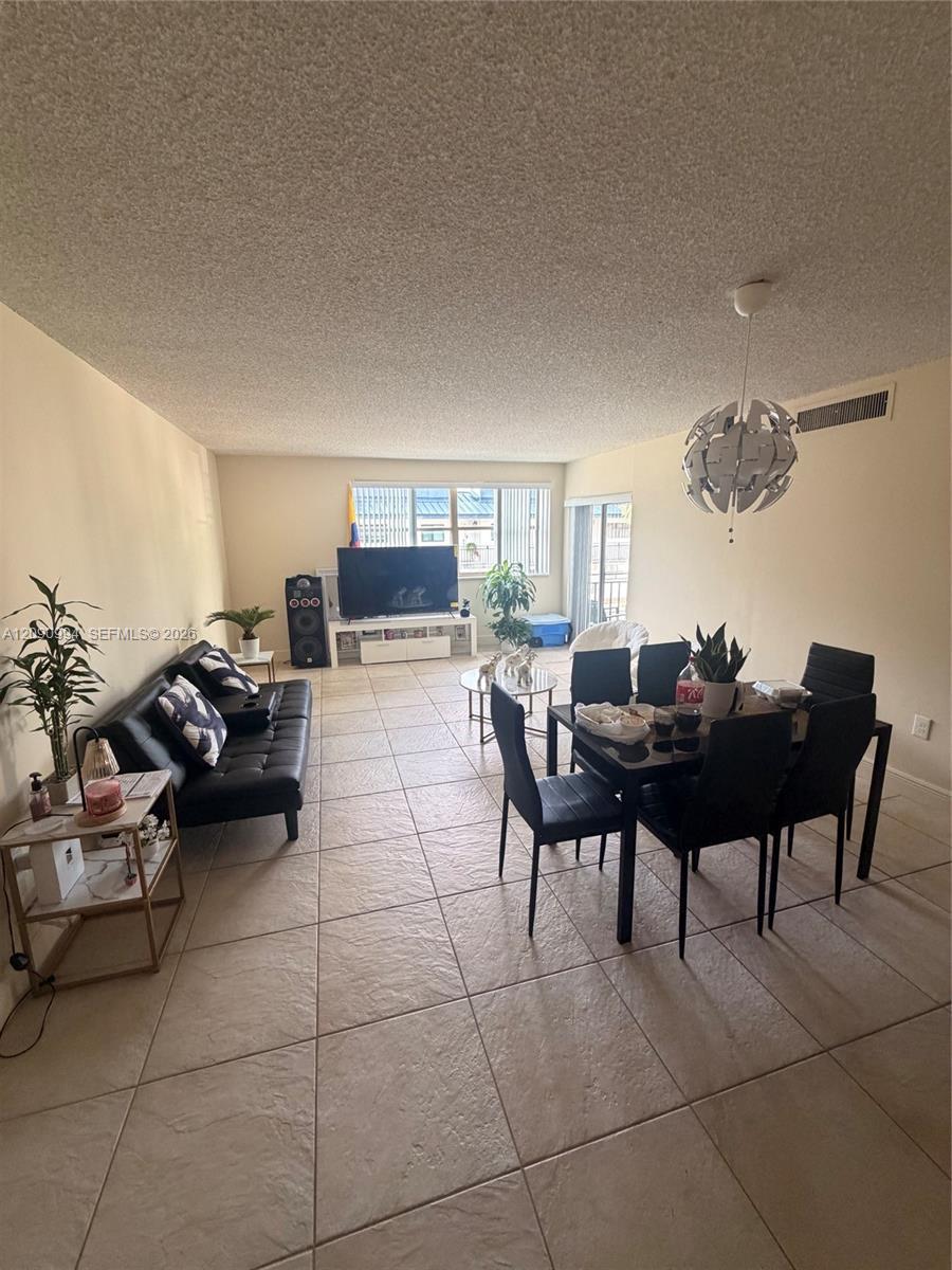 460 W Park Dr # 202, Miami FL 33172 photo 4