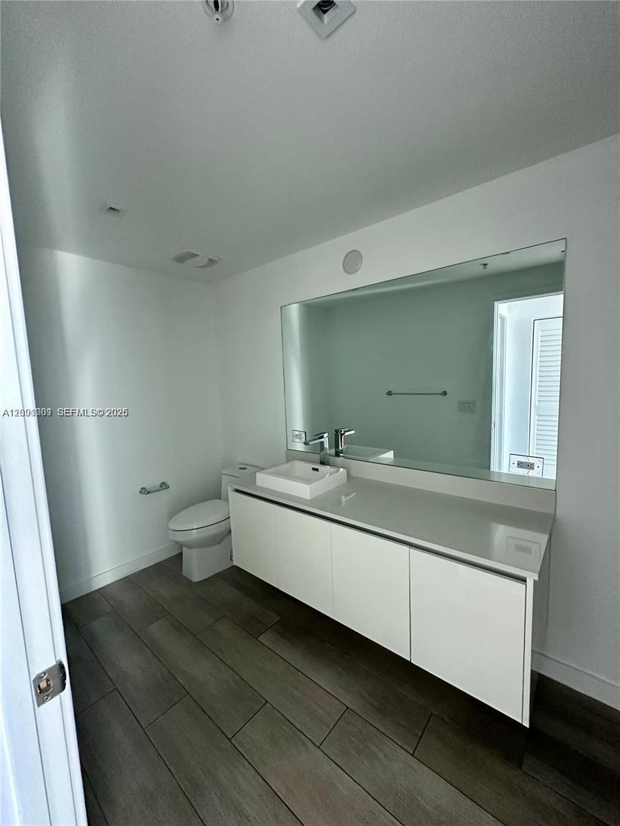 1600 SW 1st Ave # 605, Miami FL 33129 photo 4