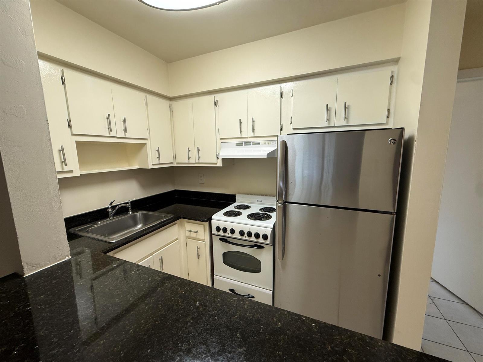 909 SE 14TH Court # 5, Fort Lauderdale FL 33316 photo 2