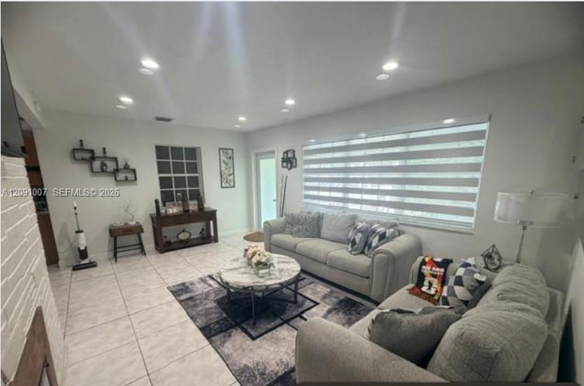 2630 De Soto Dr, Miramar FL 33023 photo 3