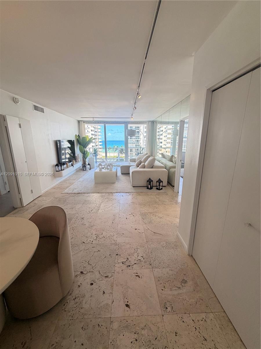 5700 Collins Ave # 9B, Miami Beach FL 33140 photo 2