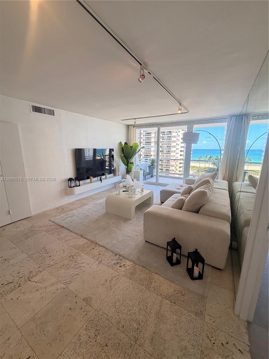 5700 Collins Ave # 9B, Miami Beach FL 33140 photo 5