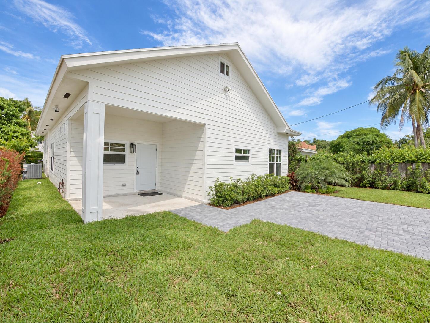 520 38TH Street, West Palm Beach FL 33407 photo 2