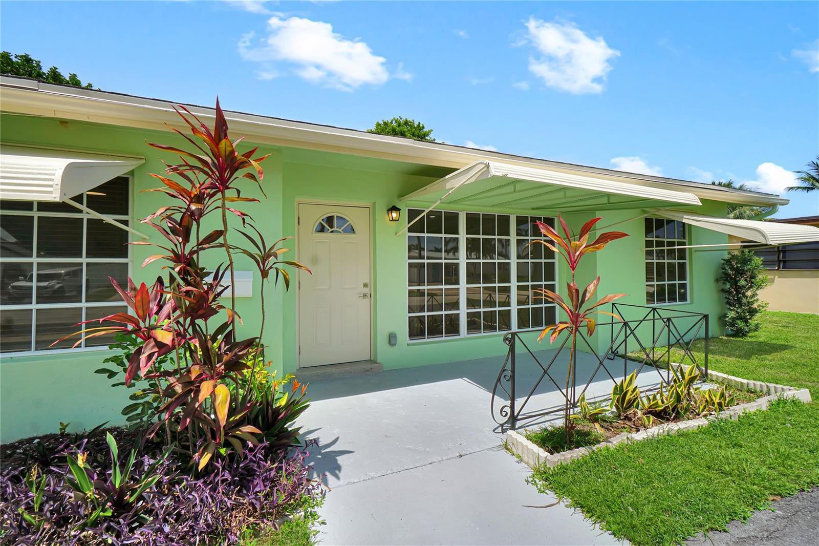 917 SE 15th Court, Deerfield Beach FL 33441 photo 2