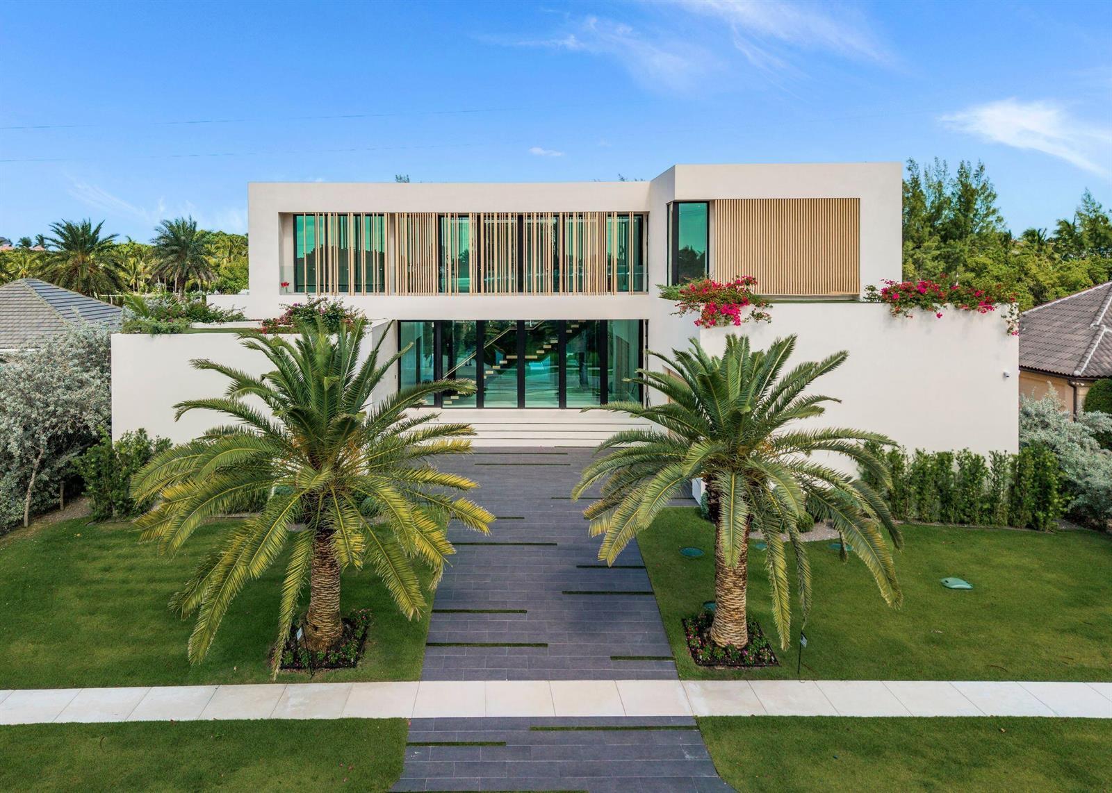 35 Spoonbill Road, Manalapan FL 33462