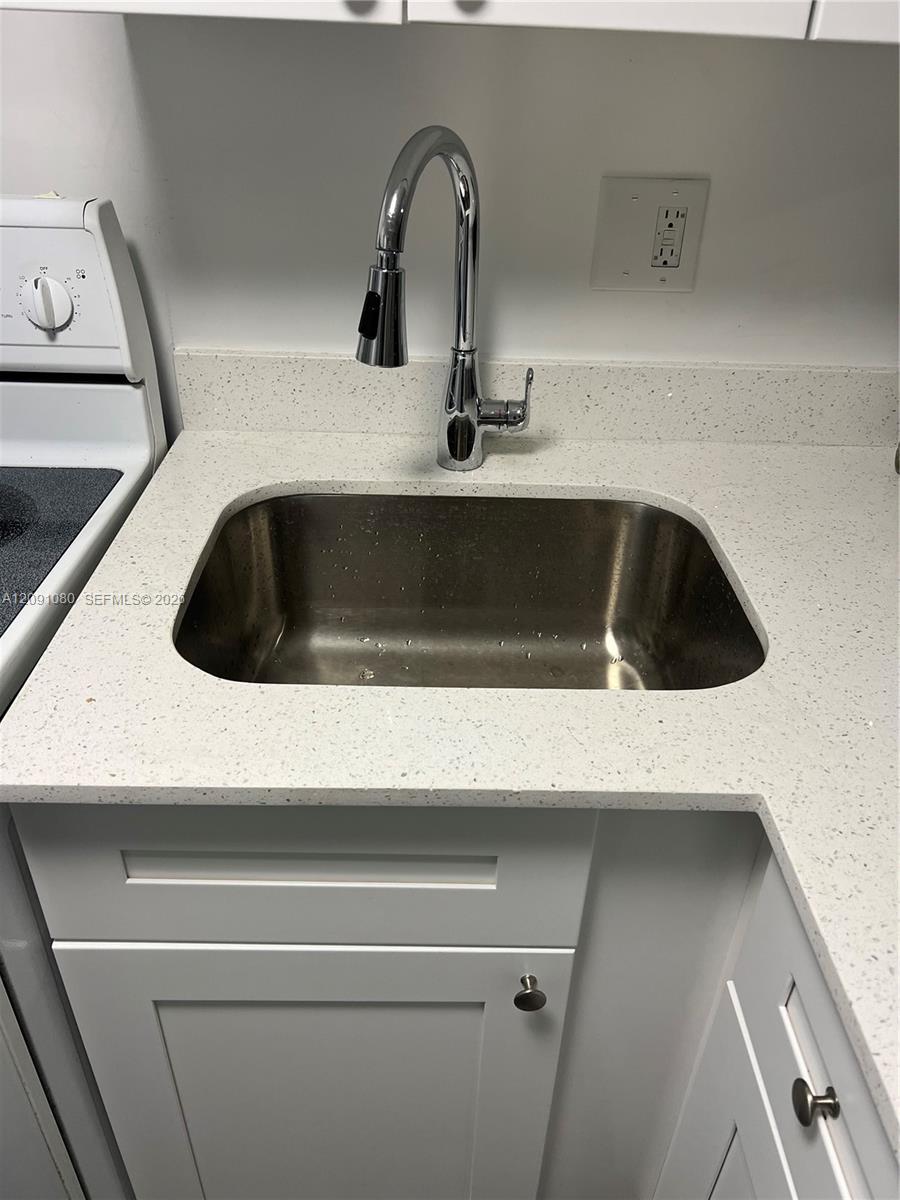 5366 W 26th Ave # 121, Hialeah FL 33016 photo 2