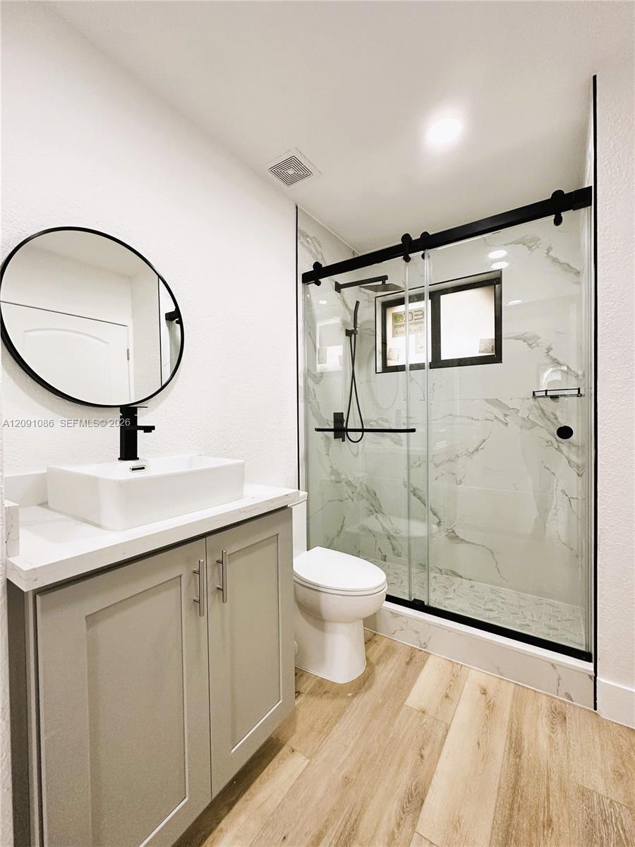 1278 SW 2nd St # 4, Miami FL 33135 photo 3