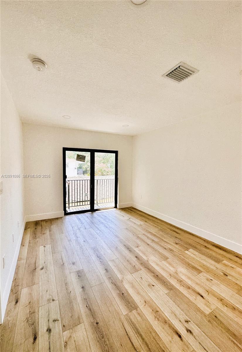1278 SW 2nd St # 4, Miami FL 33135 photo 4