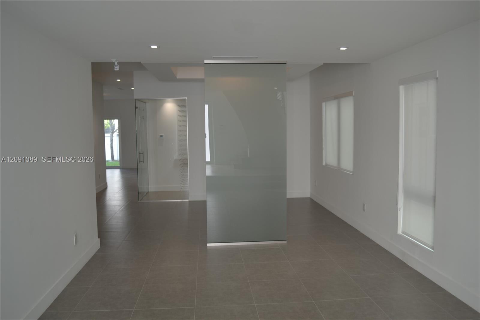 8241 NW 34th Dr, Doral FL 33122 photo 4