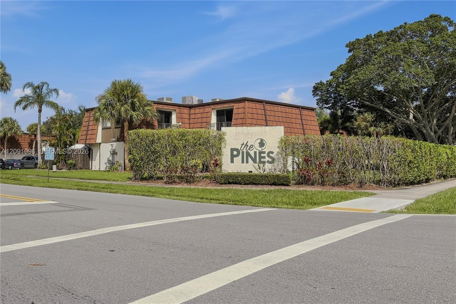 2160 White Pine Cir # B, Green Acres FL 33415