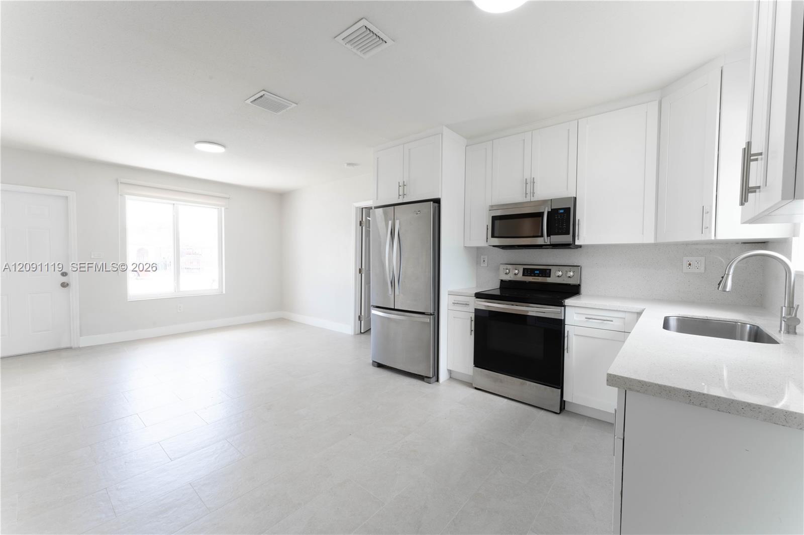 10825 SW 221st St, Miami FL 33170 photo 3