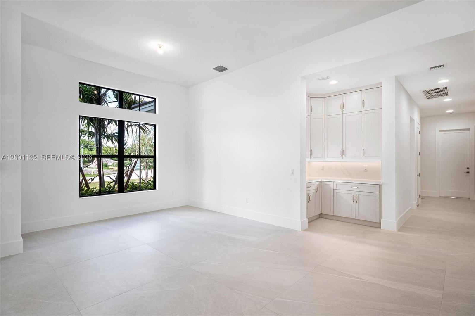 11900 SW 14th Pl, Davie FL 33325 photo 4