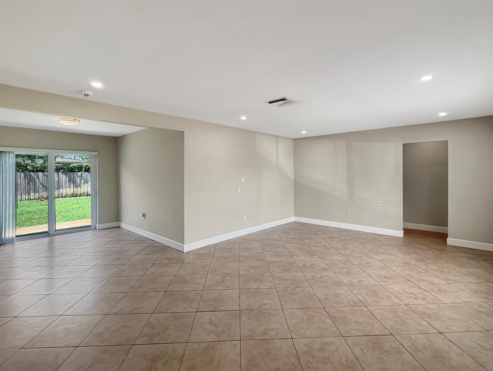 1321 NE 46TH Street, Oakland Park FL 33334 photo 2