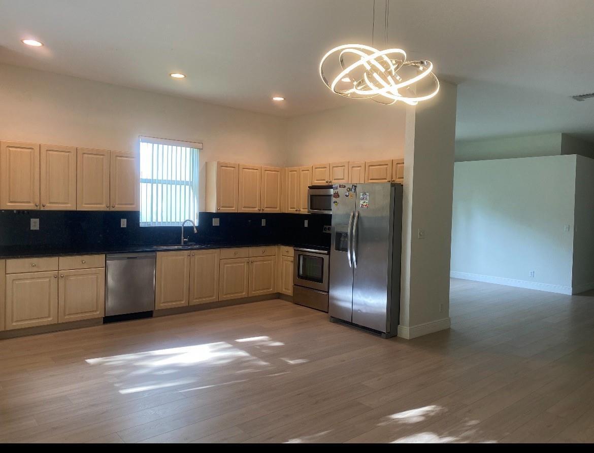 7953 NW 70TH Avenue, Parkland FL 33067 photo 4