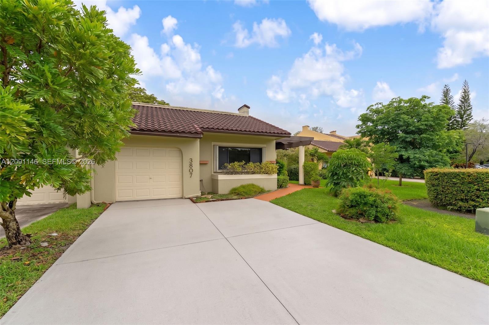 3807 Alcantara Ave # 77, Doral FL 33178