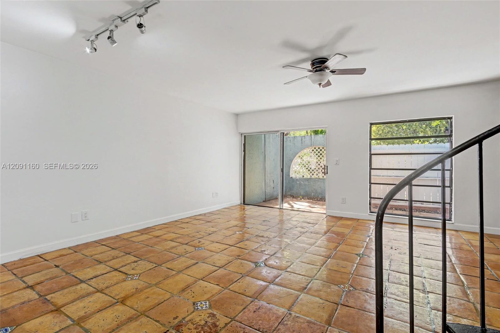 521 NE 38th St # 7, Miami FL 33137 photo 3