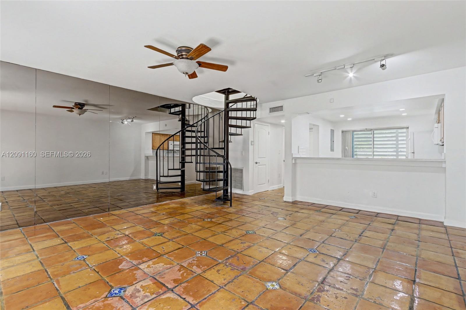 521 NE 38th St # 7, Miami FL 33137 photo 4