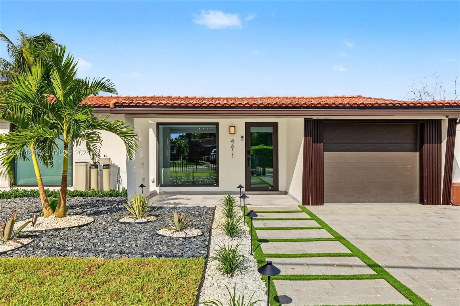 4611 SW 34th Ave, Dania Beach FL 33312 photo 2
