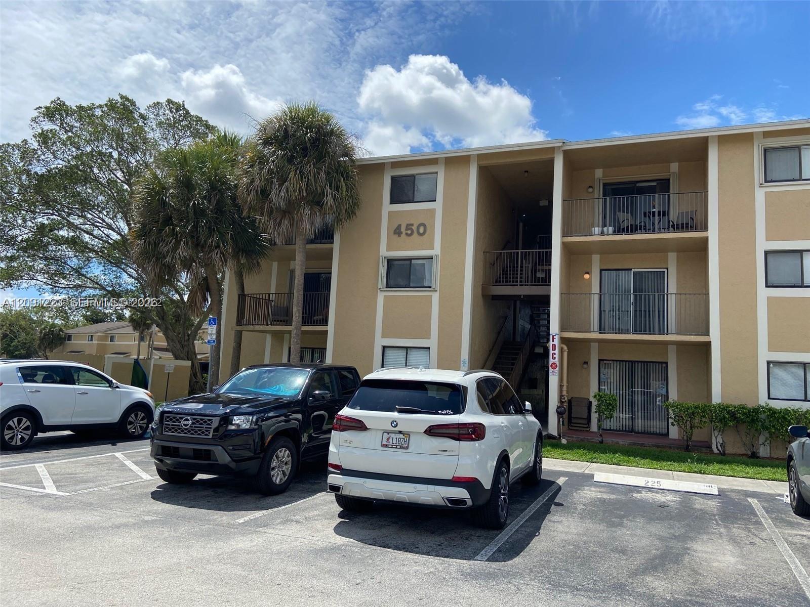 450 W Palm Circle # 202, Pembroke Pines FL 33025 photo 2