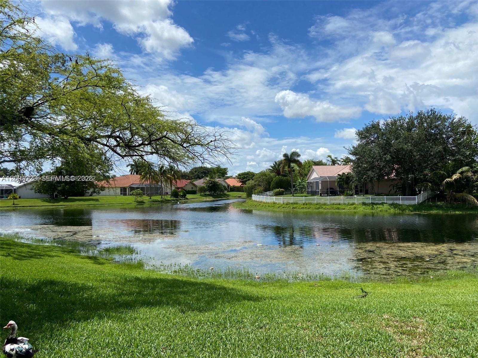 450 W Palm Circle # 202, Pembroke Pines FL 33025 photo 3