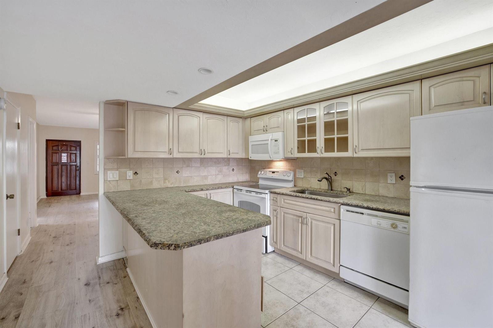 917 NE 16th Avenue # 7, Fort Lauderdale FL 33304 photo 4