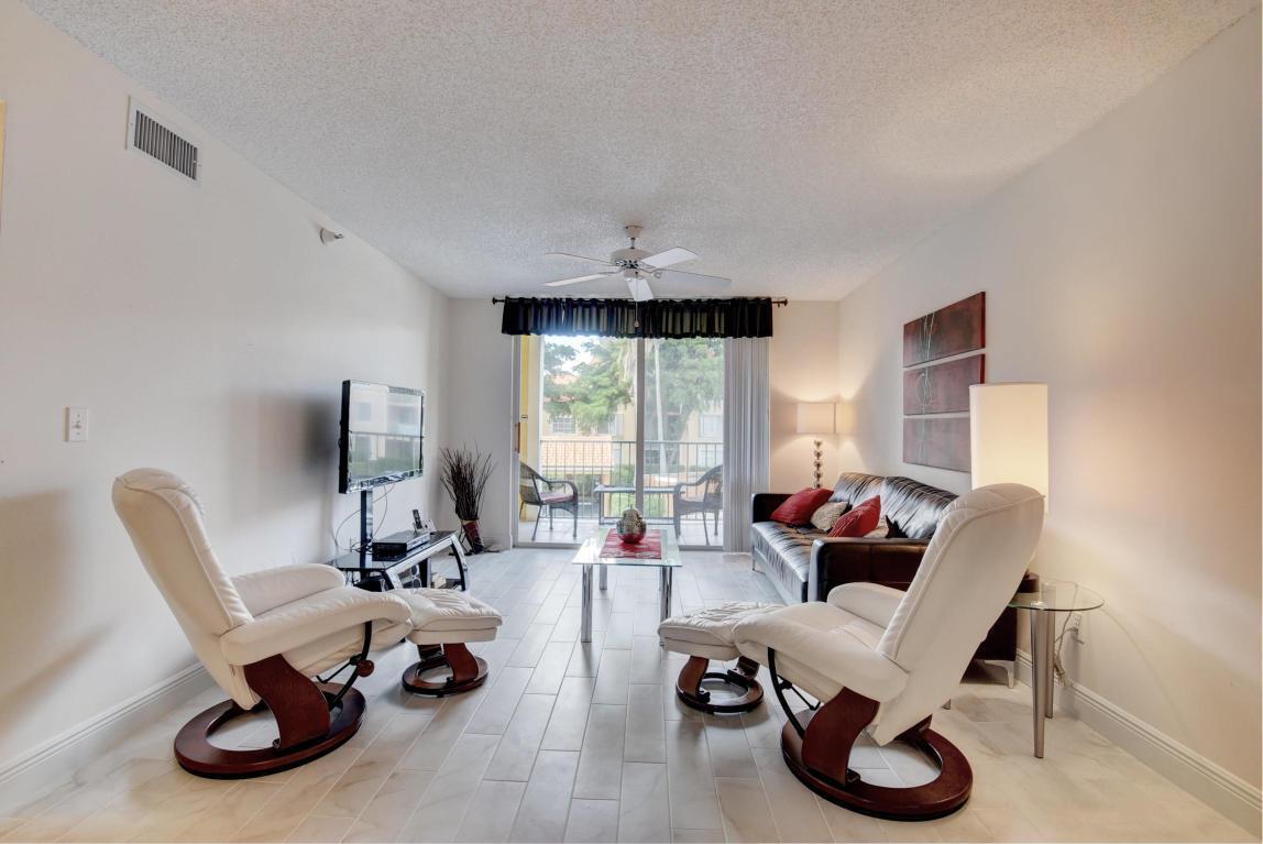 135 Yacht Club Way # 207, Hypoluxo FL 33462 photo 5
