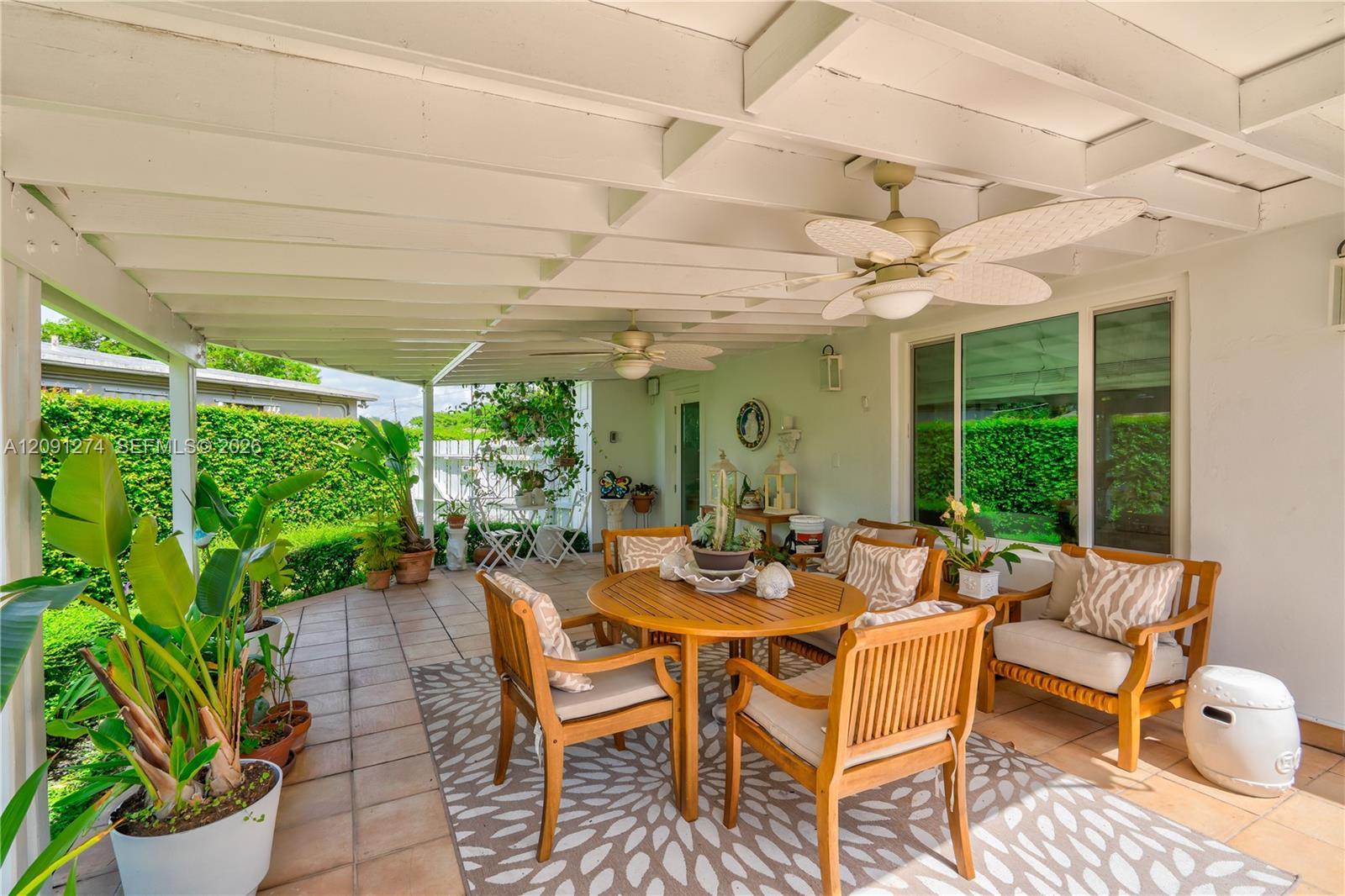 890 NE 168th St, North Miami Beach FL 33162 photo 4