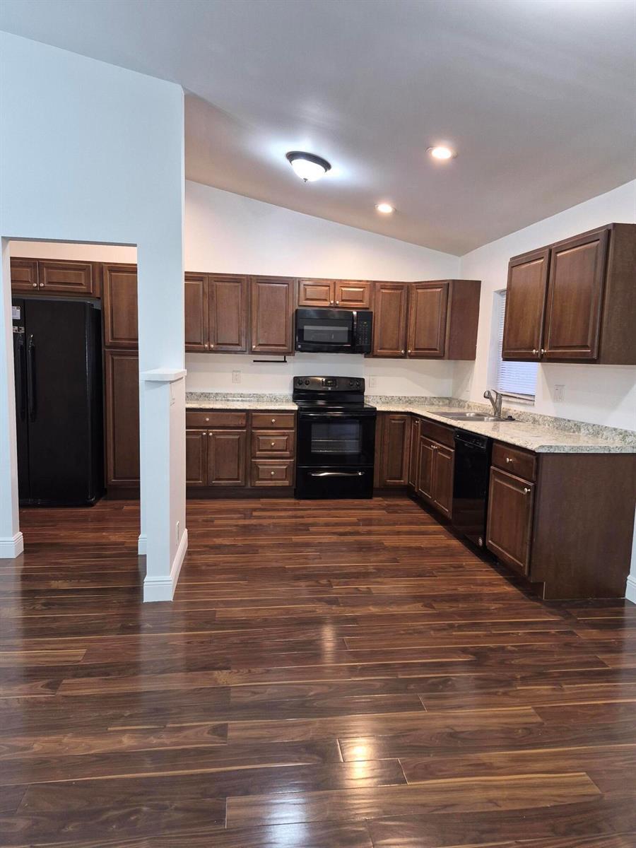 8631 NW 82ND Street, Tamarac FL 33321 photo 2