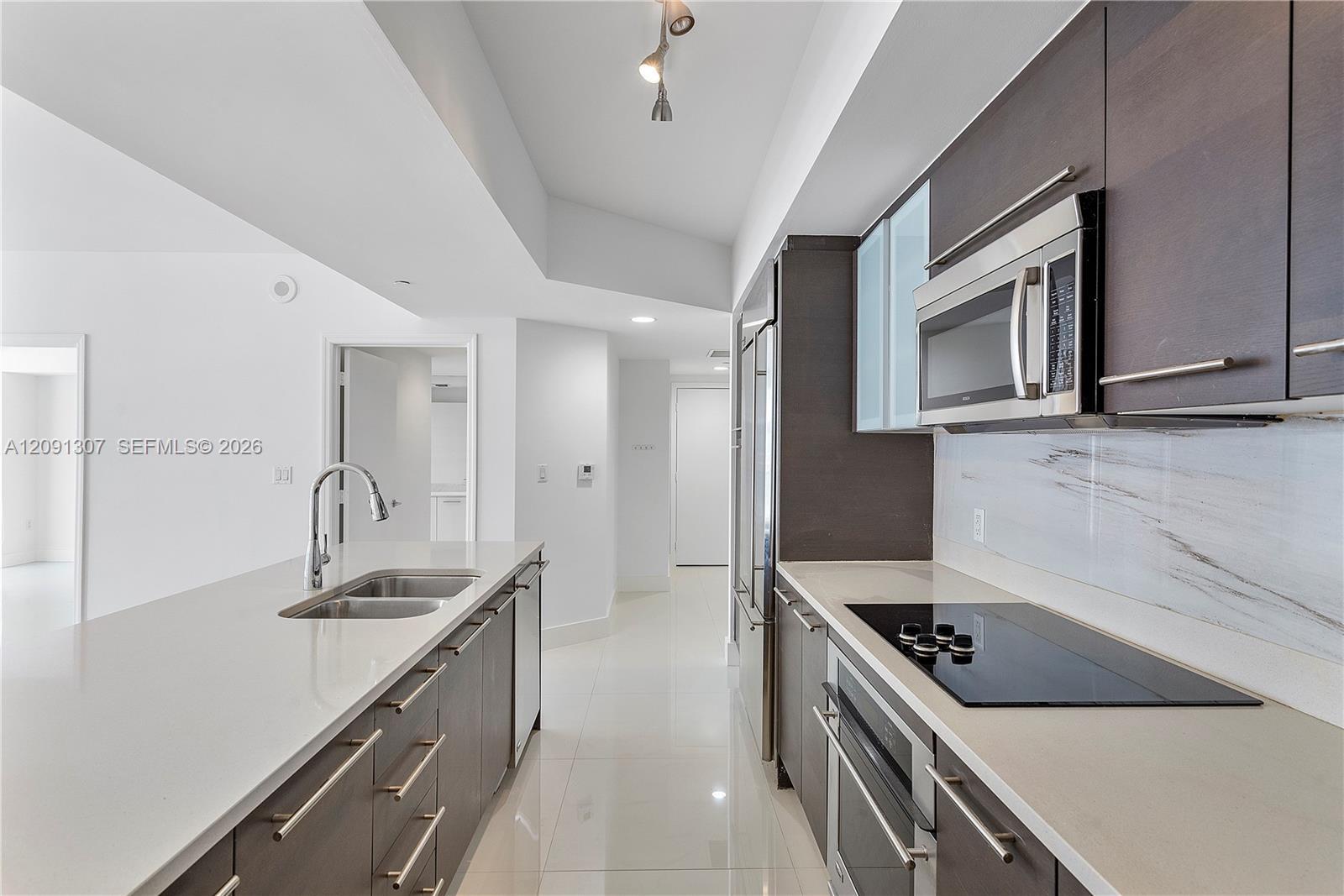 55 SE 6th St # 3605, Miami FL 33131 photo 5