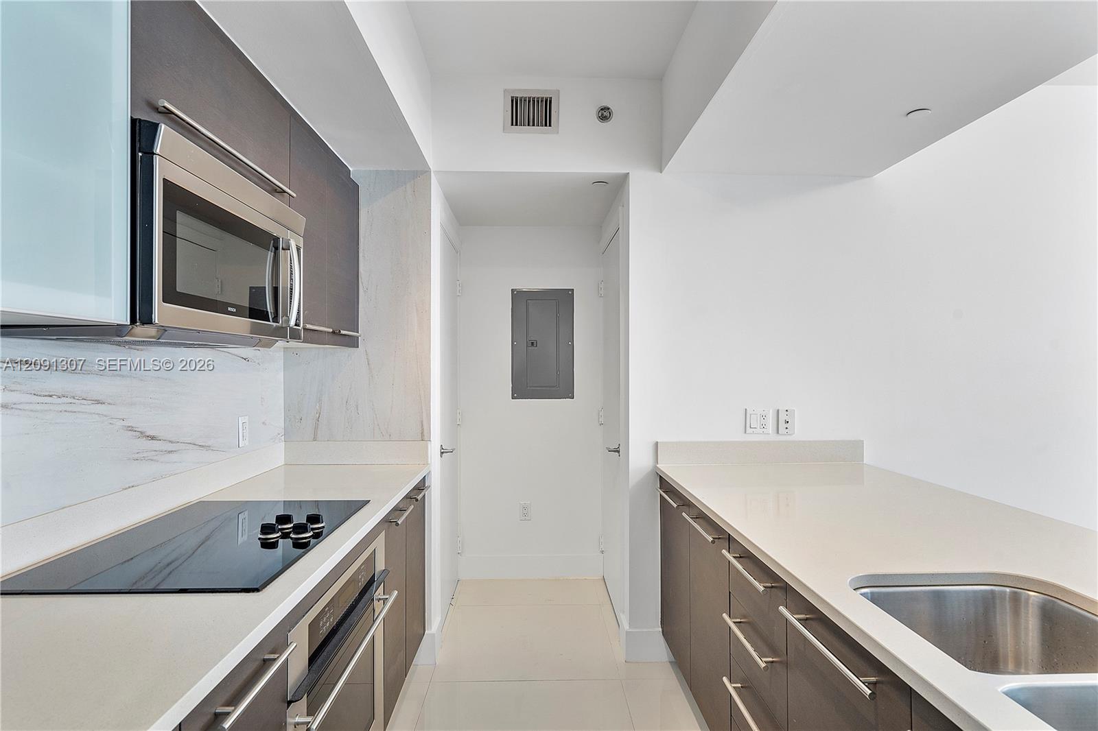 55 SE 6th St # 3605, Miami FL 33131 photo 4