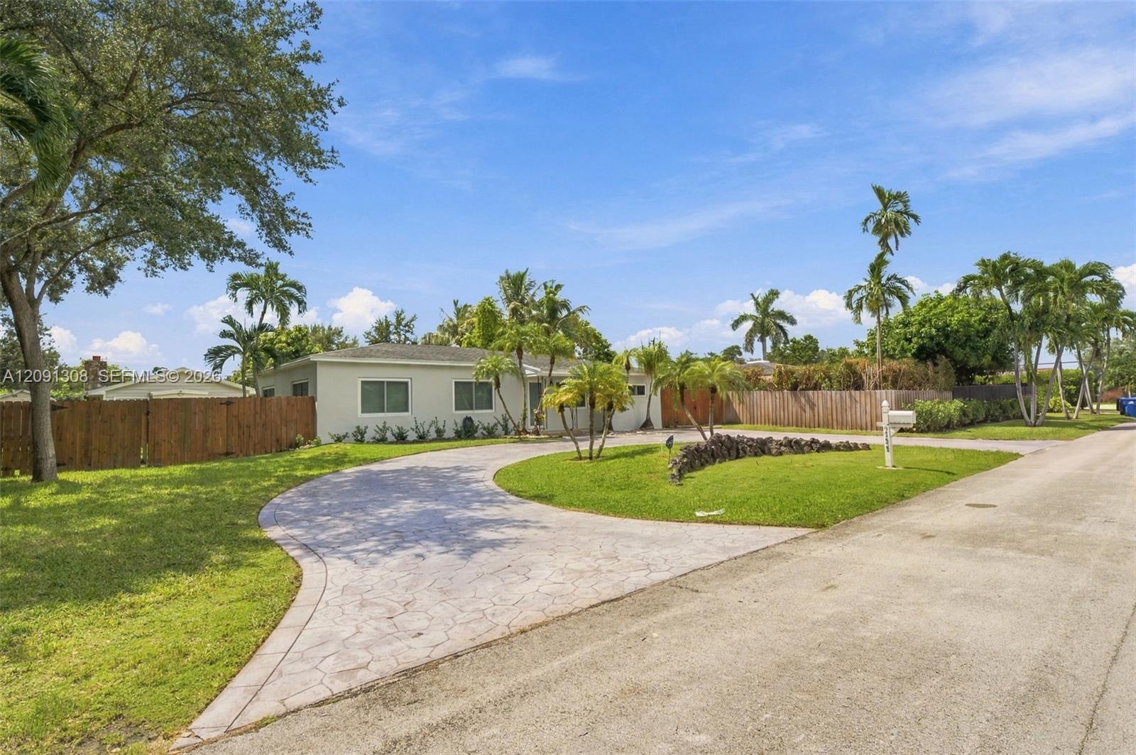 7120 SW 58th St, Miami FL 33143 photo 2