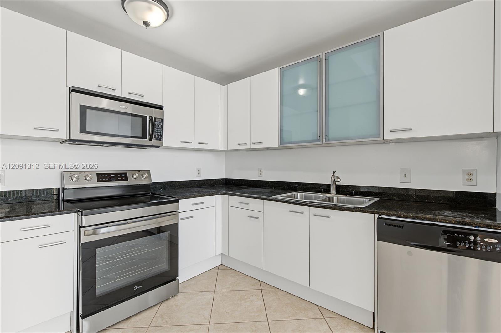 1350 NW 8th Ct, Miami FL 33136 photo 3