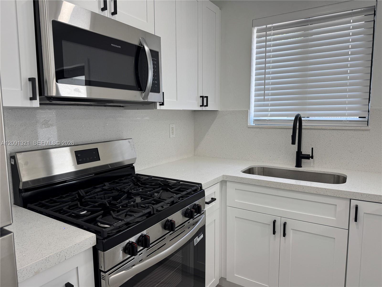 1901 NW 30th St # 2, Miami FL 33142 photo 3