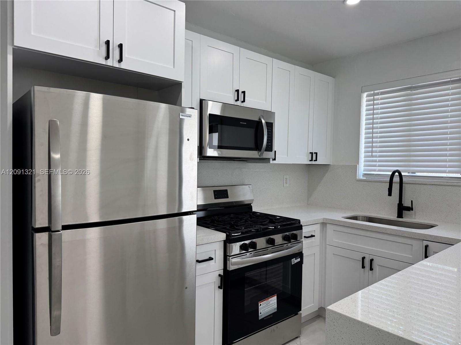 1901 NW 30th St # 2, Miami FL 33142 photo 4