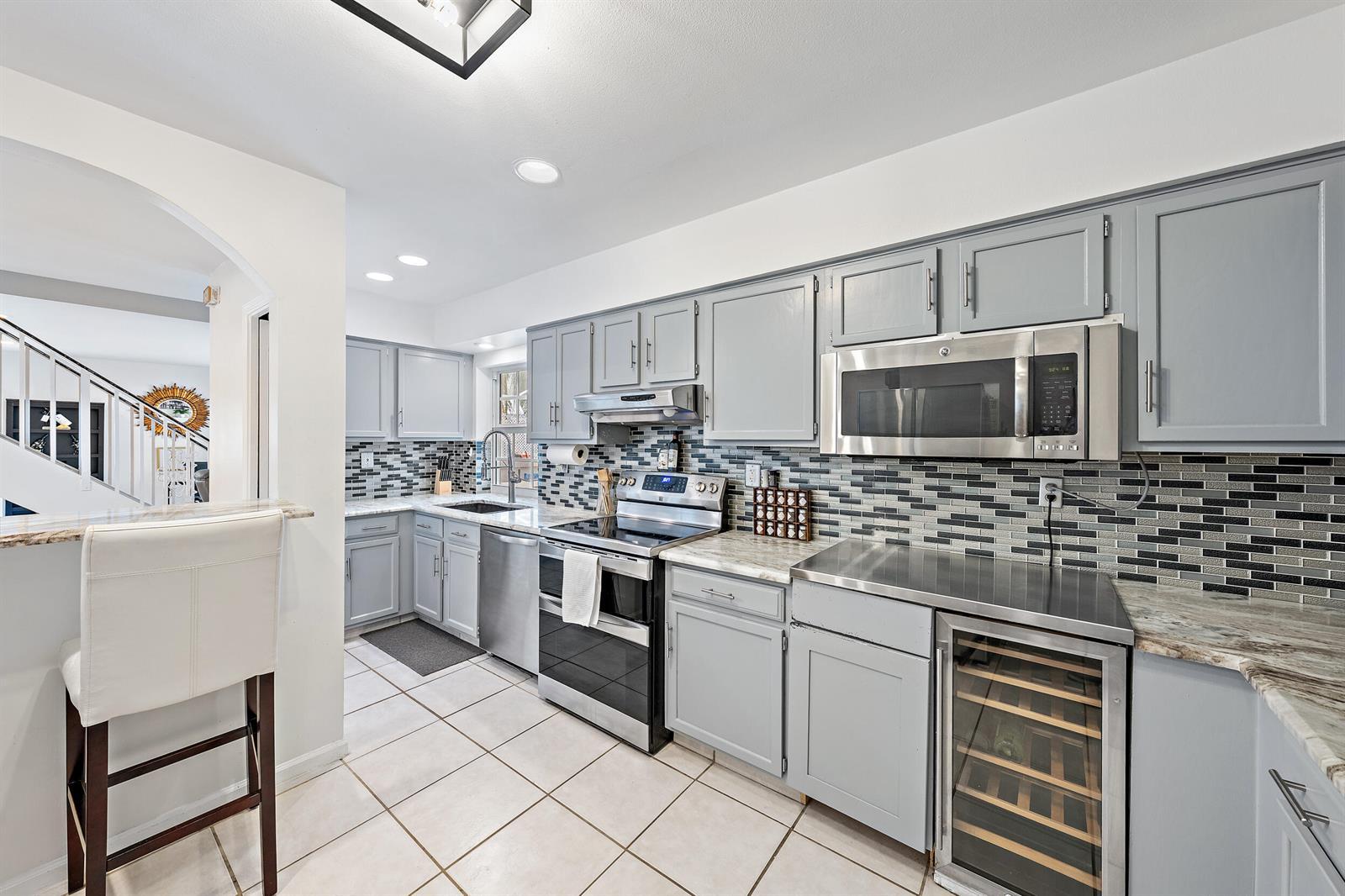 601 Vision Court, Palm Beach Gardens FL 33418 photo 4